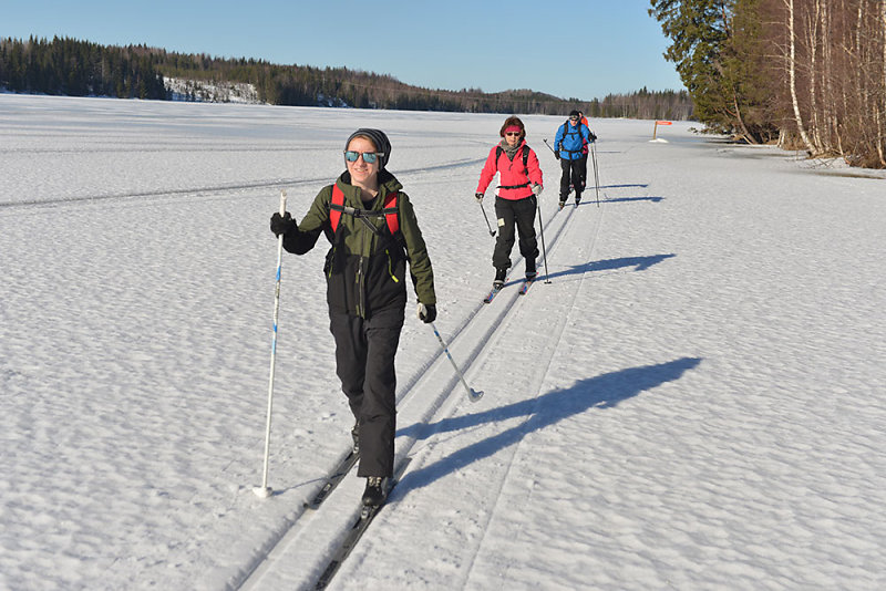 langlaufen-finnland-see.jpg
